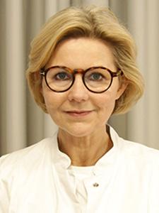 Portraitbild Dr med Martina Waldherr-Buschkämper