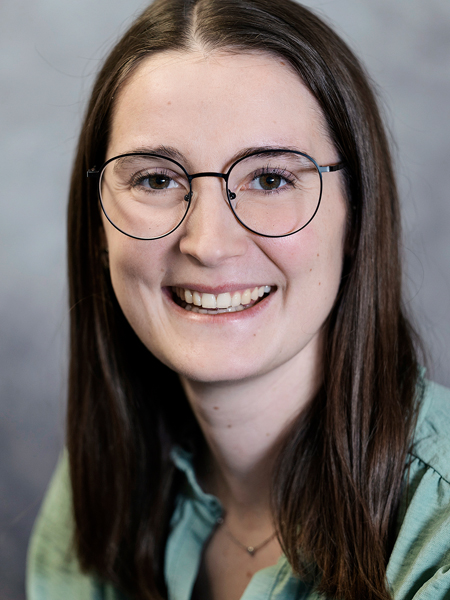 Portrait Alexa Hoelscher