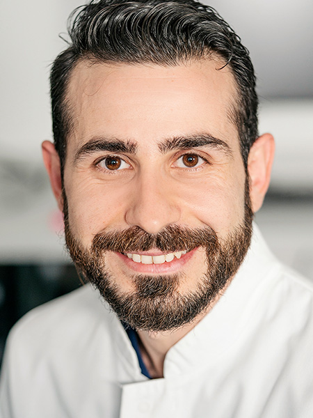 Portrait Khaldoon Hower