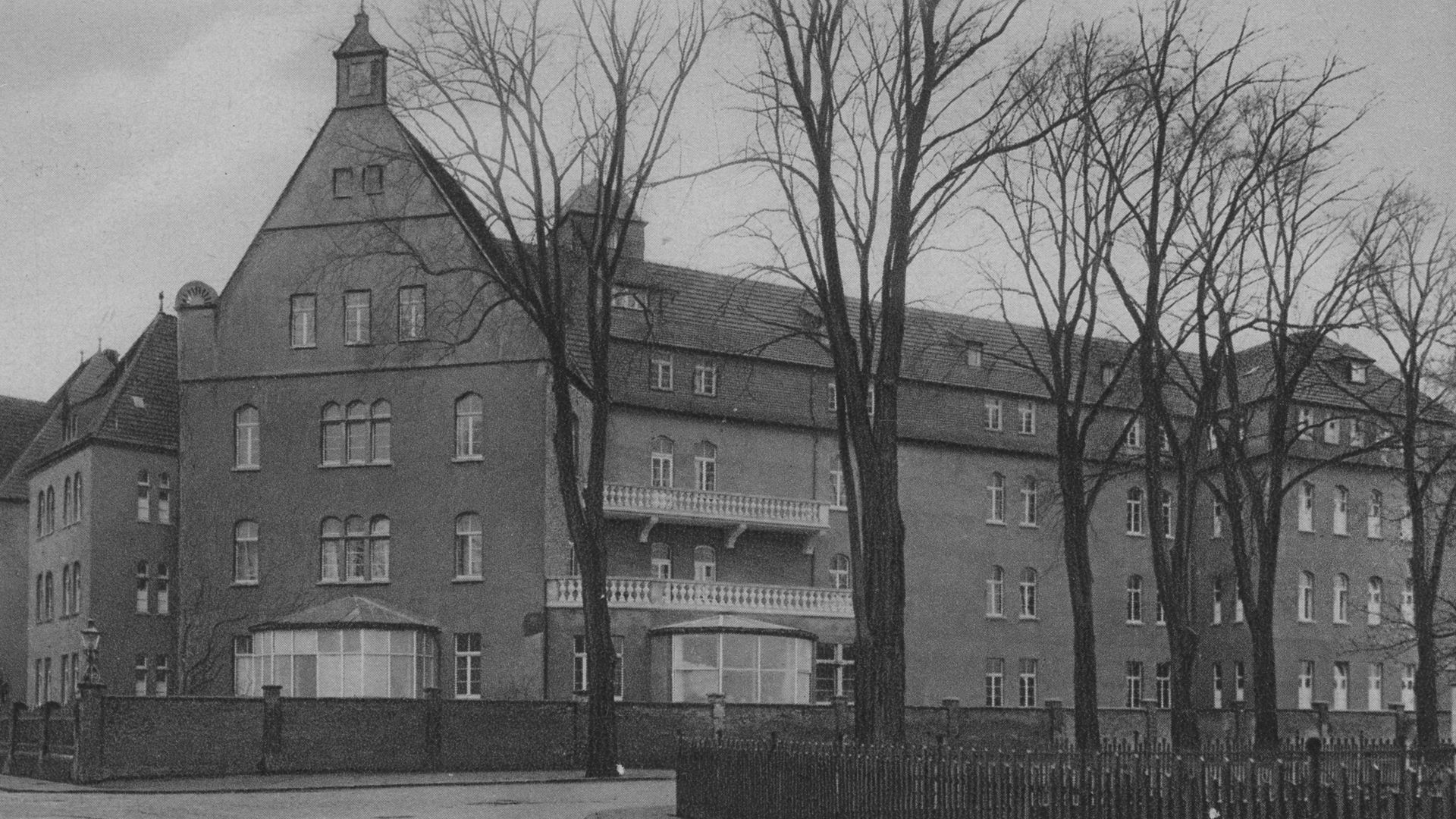 Altes Bild von Klinik-Gebäude Klosterstraße